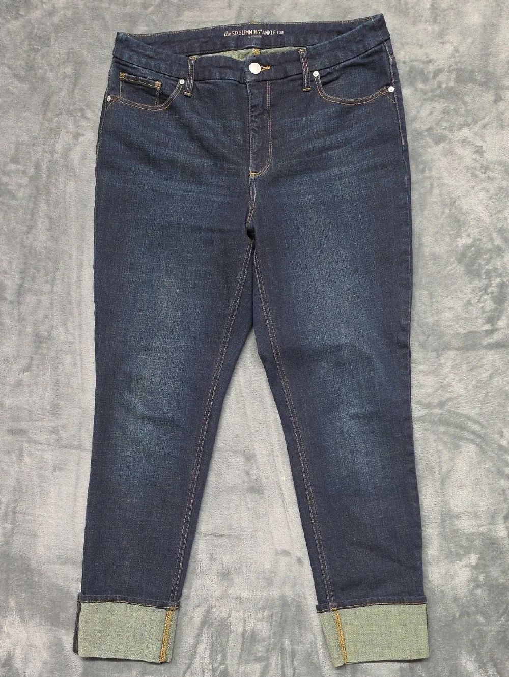 Chico's Dark Indigo Cropped Slim Jeans with Cuff sz 1.5(10)
